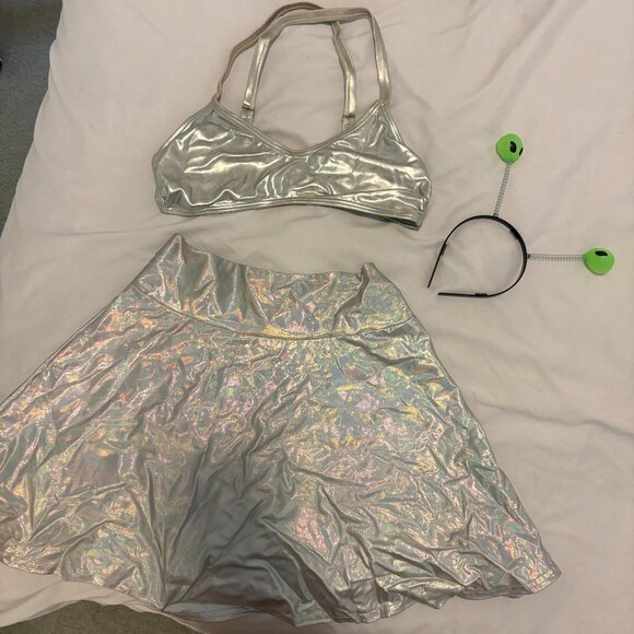 Cute silver skirt set for alien costume - Picture 1 of 3
